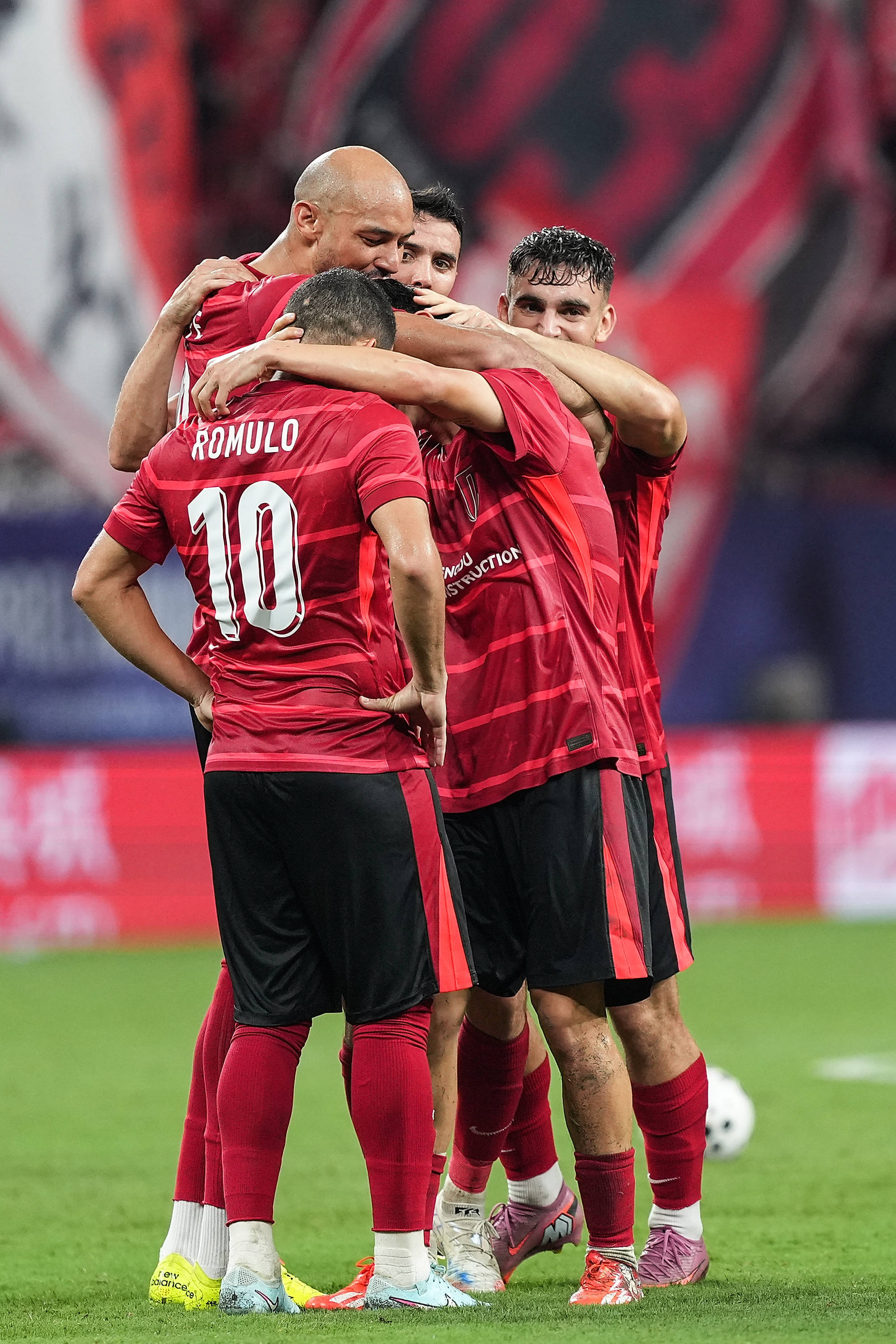 关于成都蓉城今夜刷新队史纪录;志在全明星赛名次提升;质疑声仍在;赛程密集仍需轮换的信息 关于成都蓉城今夜刷新队史纪录;志在全明星赛名次提升;质疑声仍在;赛程密集仍需轮换的信息