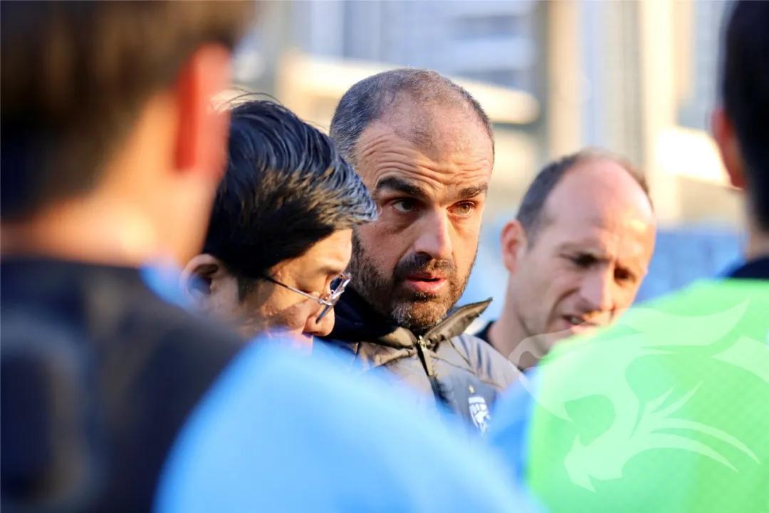 mk体育入口国际比赛日欧冠传出新动向，武汉三镇官宣签约，管理层表态：球迷炸锅，球队文化再被提及的简单介绍