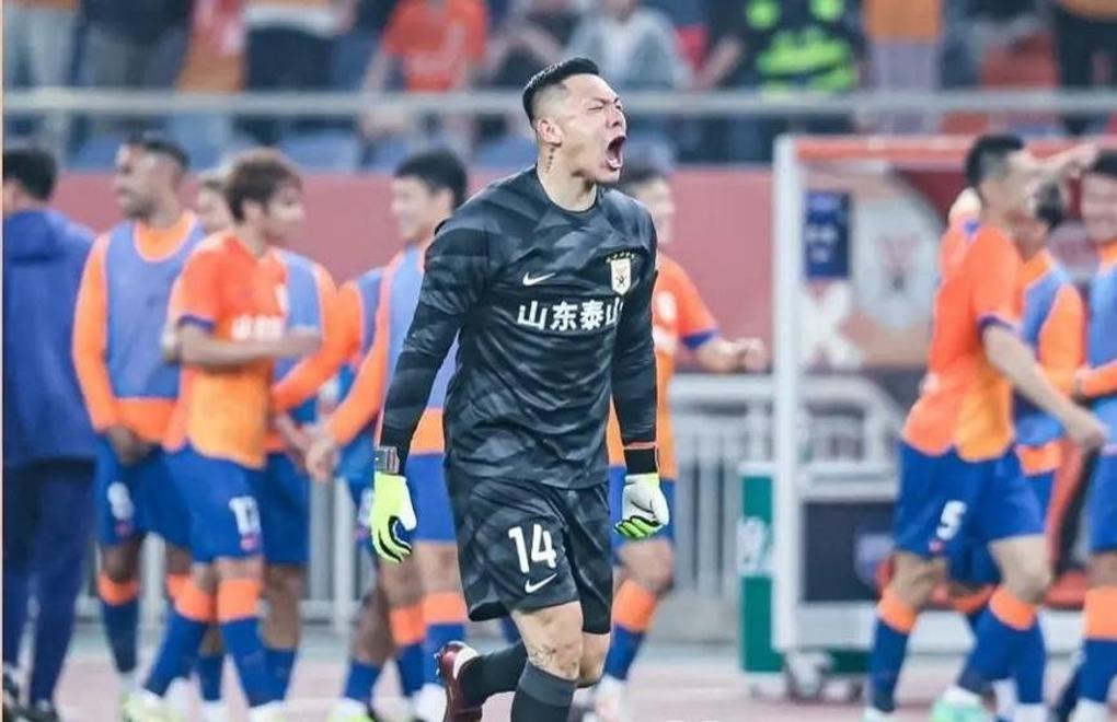 mk体育离谱！上海申花冲刺阶段遗憾出局拉齐奥完成体检备战全明星赛，莱比锡今晨单刀错失(武磊被重罚回上港踢中超)